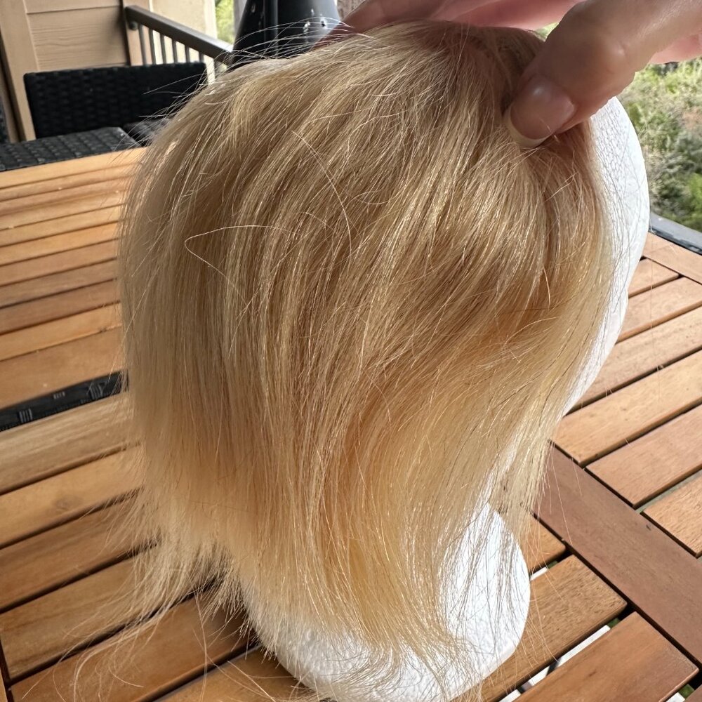 Blond Topper